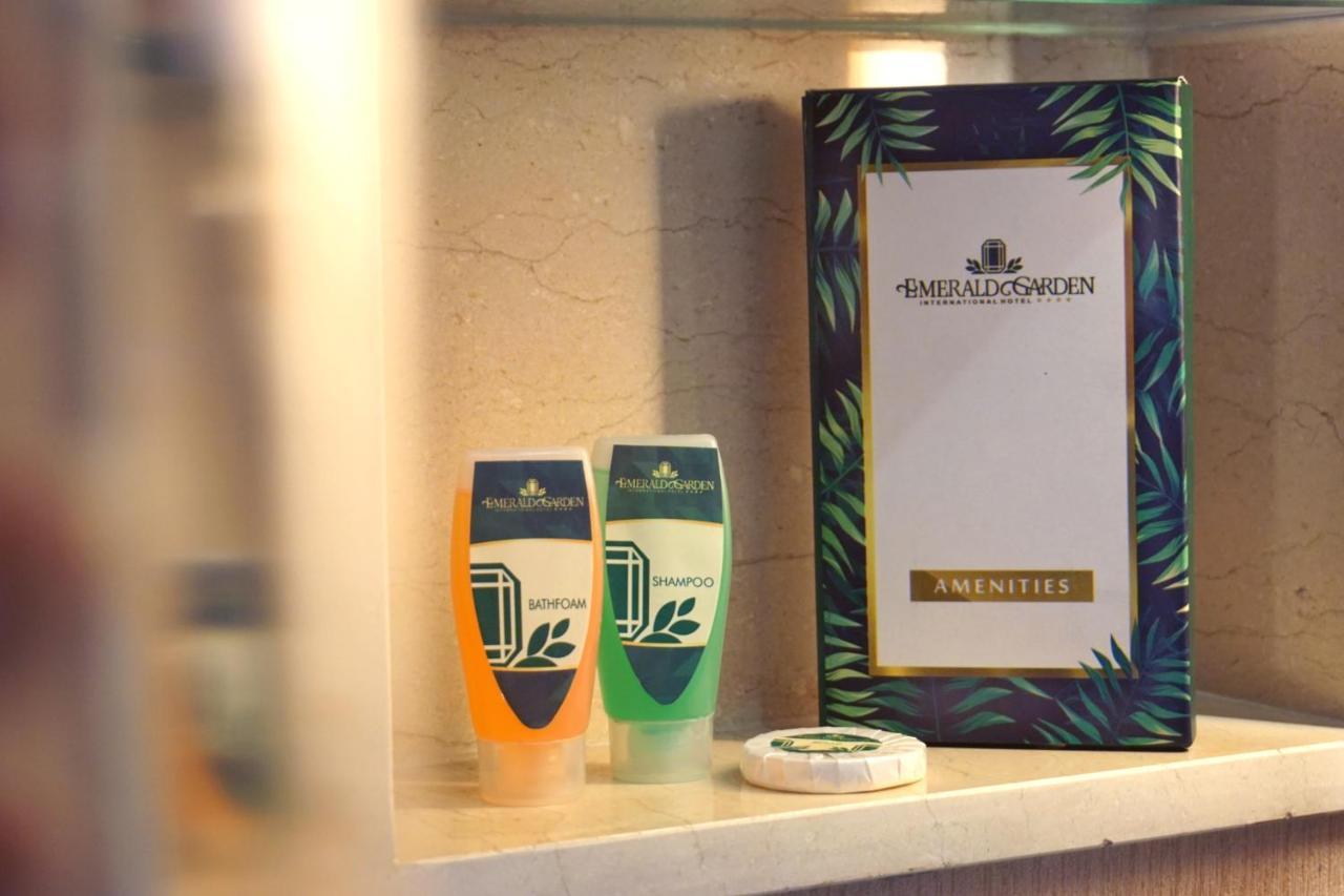 Emerald Garden International Hotel Medan Ngoại thất bức ảnh