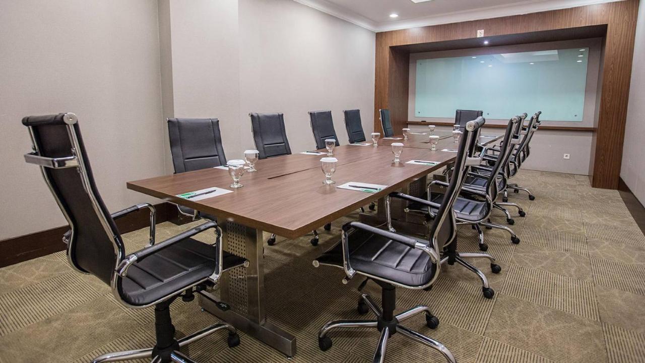 Emerald Garden International Hotel Medan Ngoại thất bức ảnh