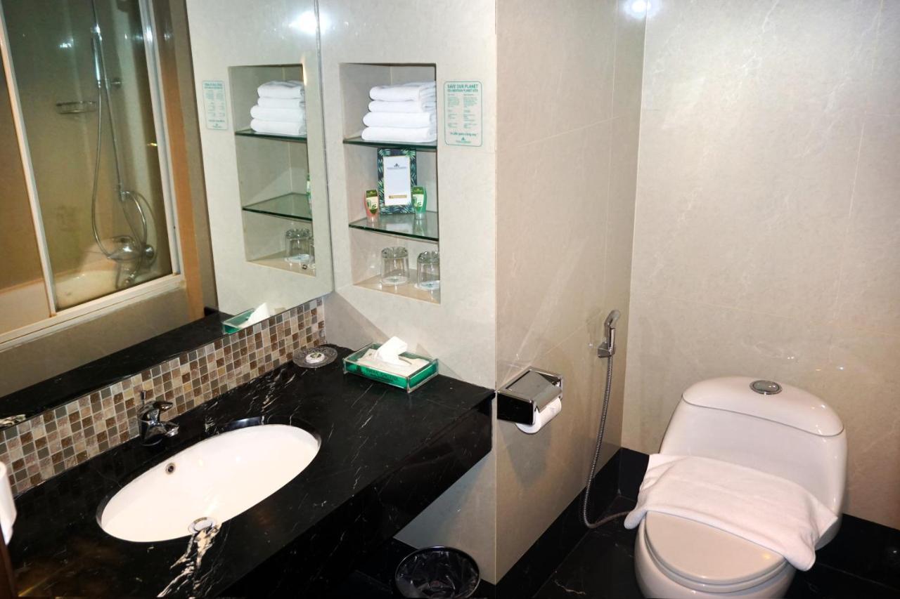 Emerald Garden International Hotel Medan Ngoại thất bức ảnh