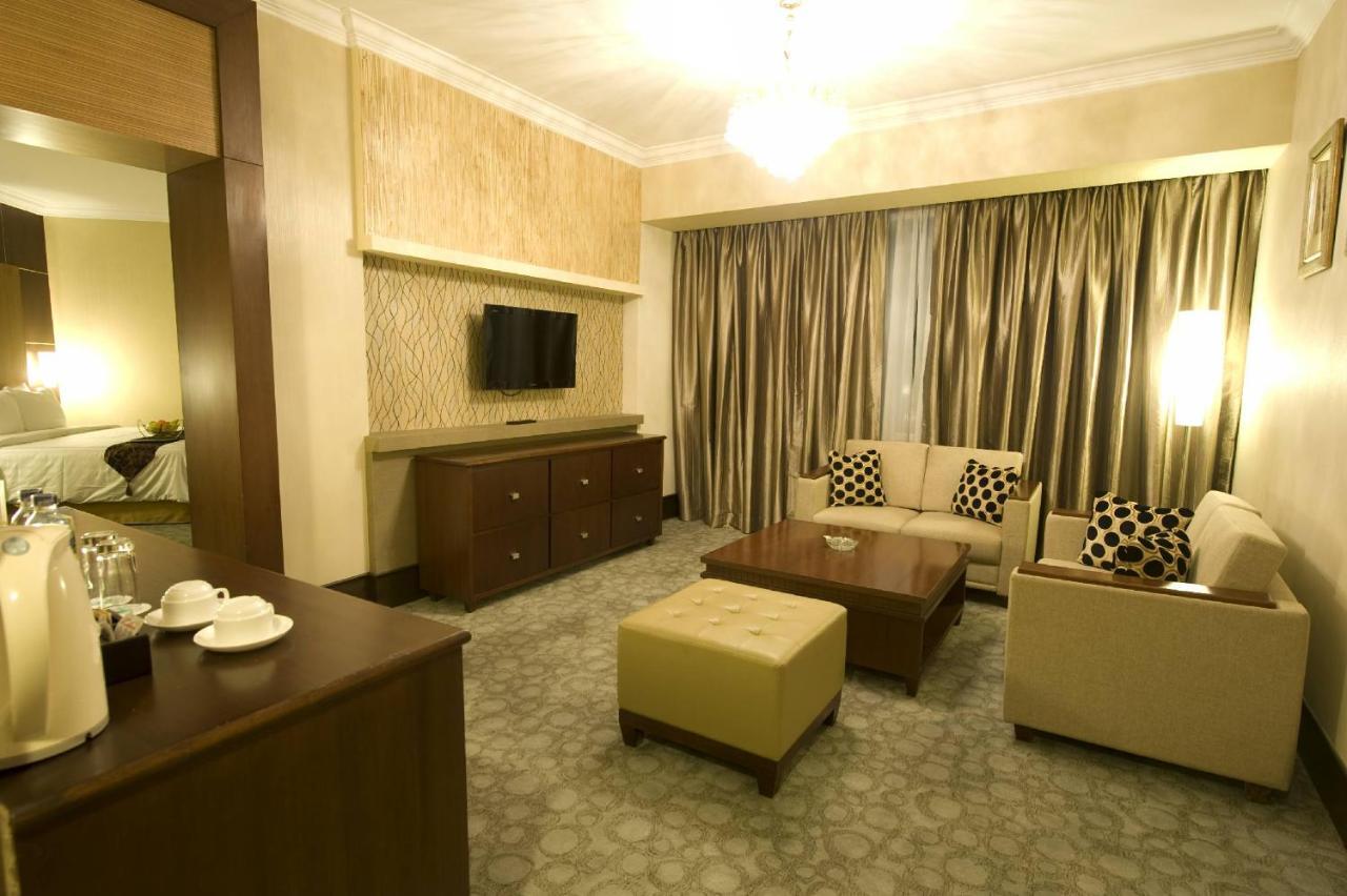 Emerald Garden International Hotel Medan Ngoại thất bức ảnh