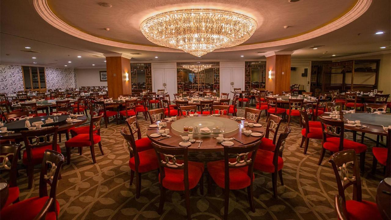 Emerald Garden International Hotel Medan Ngoại thất bức ảnh