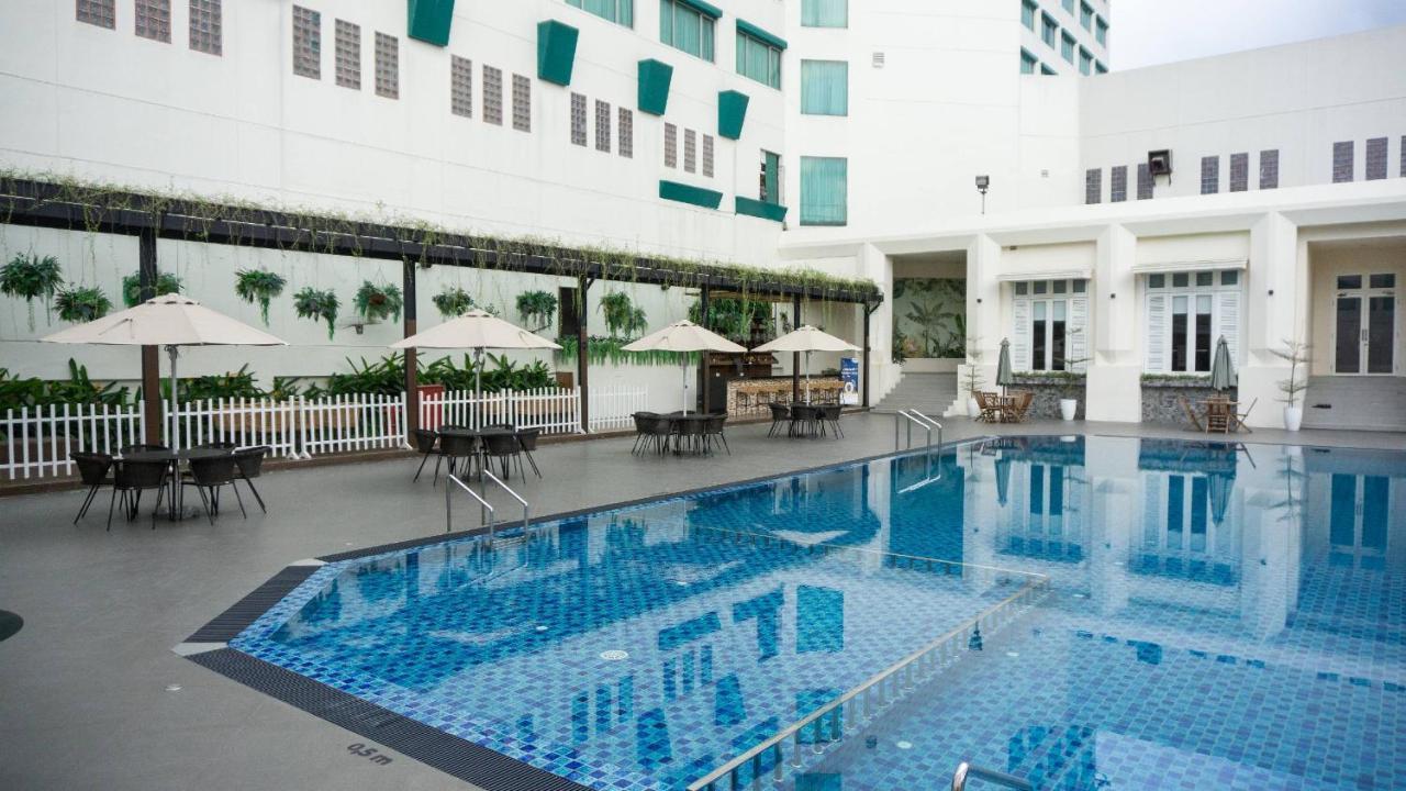 Emerald Garden International Hotel Medan Ngoại thất bức ảnh