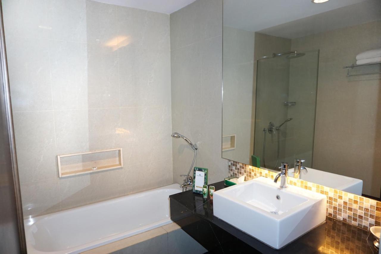 Emerald Garden International Hotel Medan Ngoại thất bức ảnh
