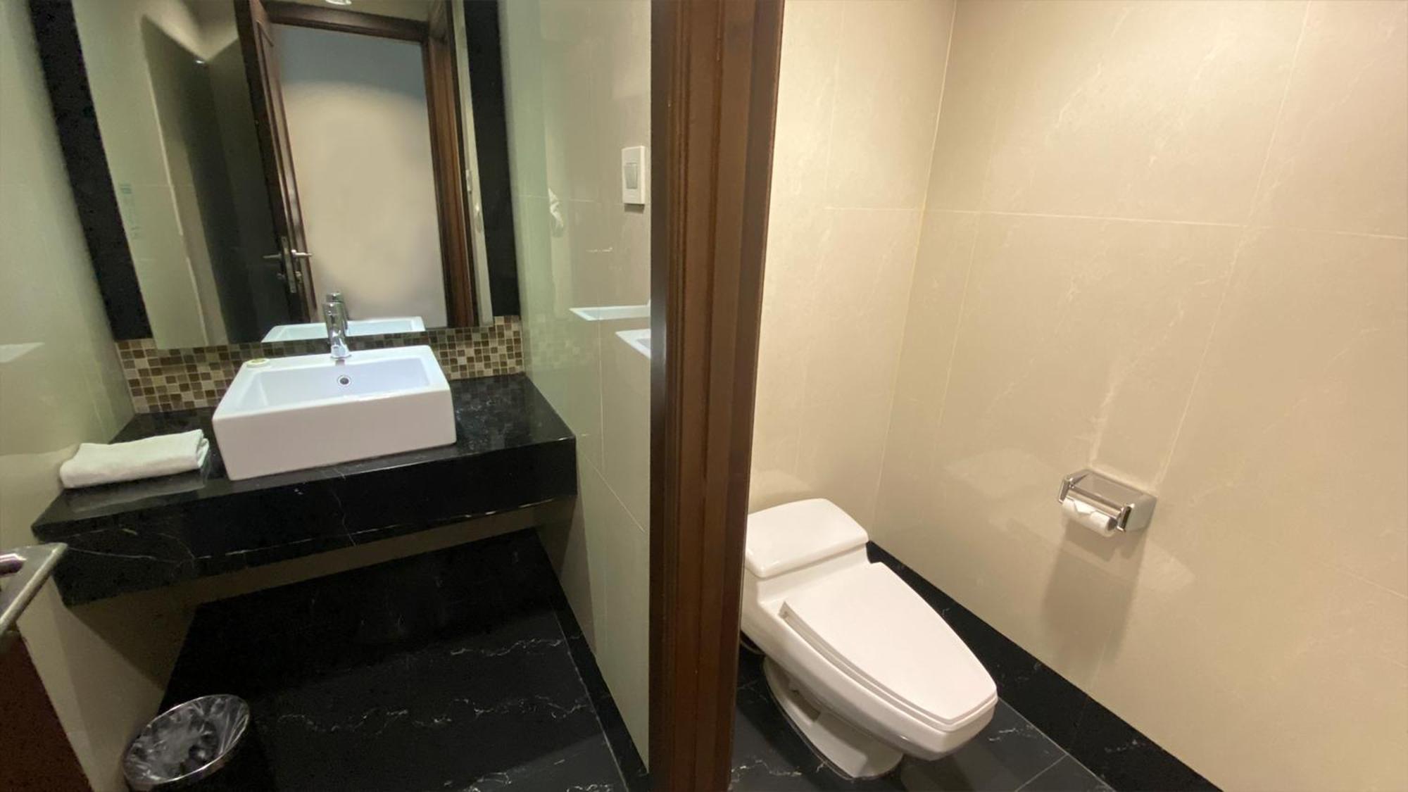 Emerald Garden International Hotel Medan Ngoại thất bức ảnh