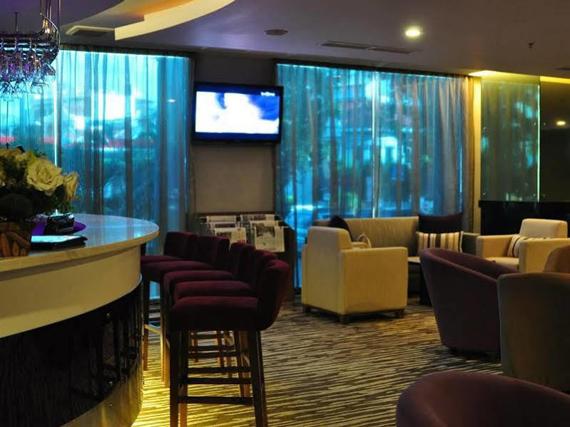 Emerald Garden International Hotel Medan Ngoại thất bức ảnh