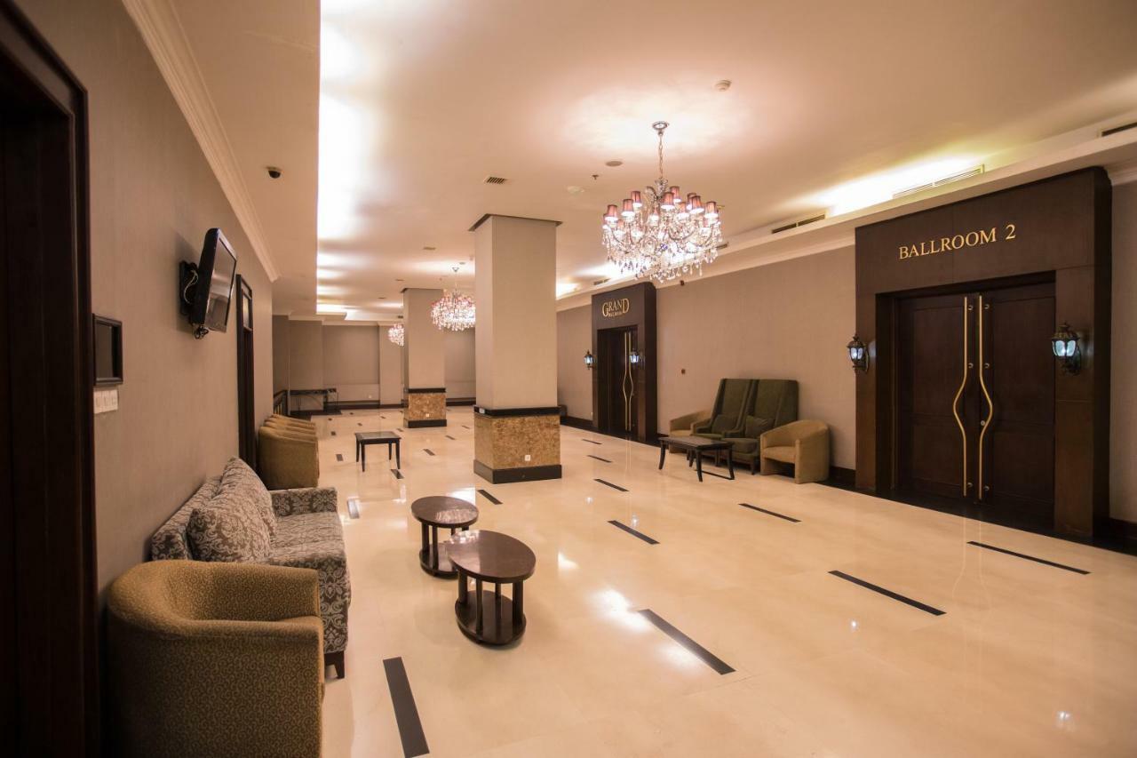 Emerald Garden International Hotel Medan Ngoại thất bức ảnh